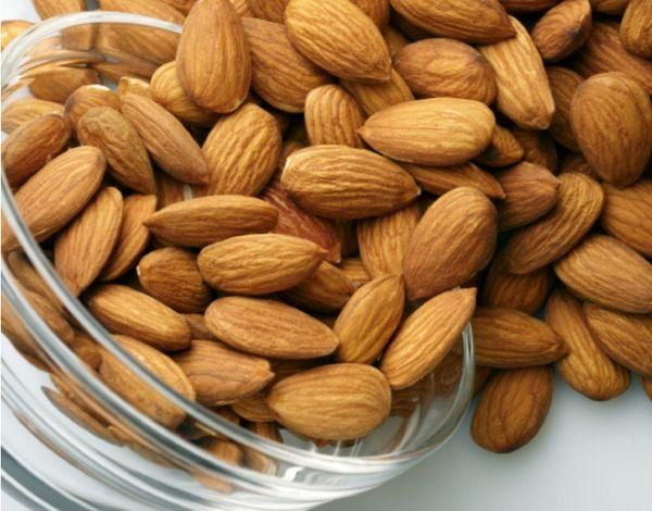 Almendra Piel Cruda Elisabel Bolsa de 1kg.