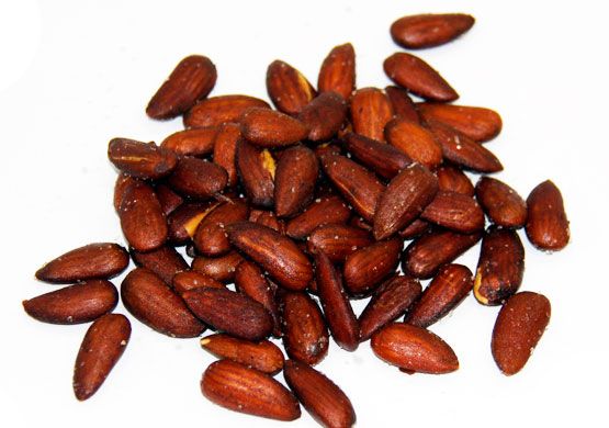 Almendra Piel Frita Elisabel Bolsa de 1kg.